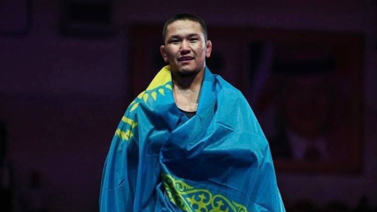 Казахстанец разгромил соперников и стал чемпионом мира в США