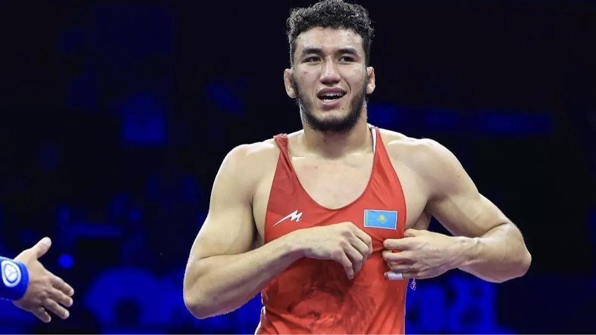 Где смотреть казахстанских спортсменов 29 октября: теннис, чемпионат мира по борьбе и хоккей