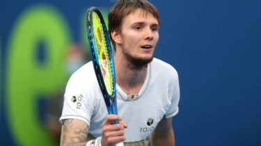 Казахстанский теннисист Бублик сенсационно проиграл в первом круге турнира