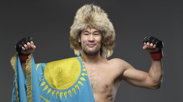 Будем показывать казахский дух: Рахмонов обратился к соотечественникам