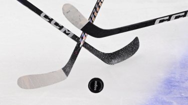 Юные казахстанские хоккеисты обыграли сборную России
