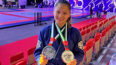 16-тилетняя казахстанка выиграла два "серебра" на чемпионате мира по джиу-джитсу