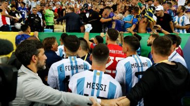 Хаос, кровь и злой Месси: массовая драка произошла на матче Бразилия - Аргентина (видео)