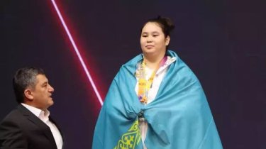 Казахстанка завоевала медаль на ЧМ-2023 по тяжелой атлетике
