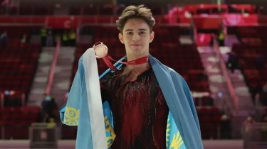 Казахстанский фигурист завоевал "серебро" международного турнира в Хорватии