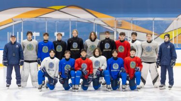 Юношеская сборная Казахстана по хоккею разгромила Польшу на Олимпийских играх