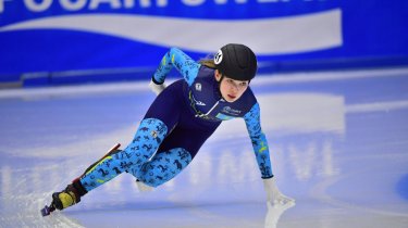 Казахстанская шорт-трекистка завоевала историческую медаль на чемпионате мира среди юниоров