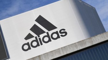 Adidas впервые за 30 лет понес убытки