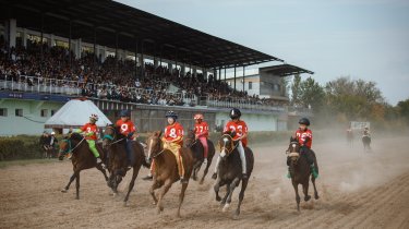 В Казахстане стартует сезон конных скачек