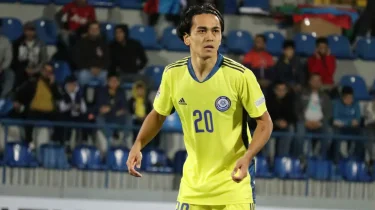 Лидер сборной Казахстана получил бан от УЕФА