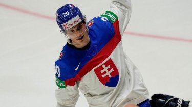 Сборная Казахстана стартует на чемпионате мира по хоккею, результаты первого игрового дня