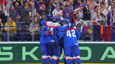 Сборная Казахстана проводит второй матч на чемпионате мира по хоккею в Чехии