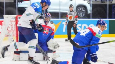 Сборная Казахстана проводит второй матч на чемпионате мира по хоккею в Чехии