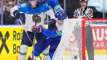 Сборная Казахстана провела свой второй матч на чемпионате мира по хоккею в Чехии