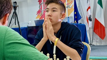 13-летний казахстанец выиграл шахматную партию у всемирно известного гроссмейстера