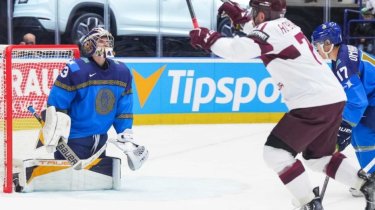 Сборная Казахстана терпит второе поражение подряд на ЧМ по хоккею в Чехии