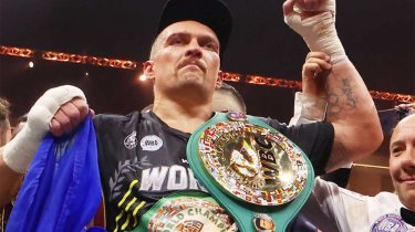 Александр Усик возглавил рейтинг лучших боксеров мира