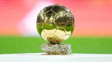 "Все кандидаты ужасные": фанаты футбола призывают отменить в этом году "Золотой мяч"