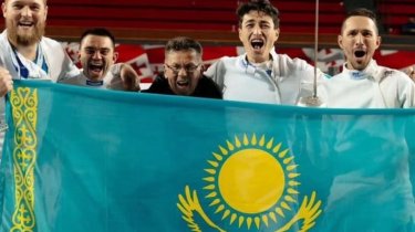 Сборная Казахстана по фехтованию завоевала медаль чемпионата Азии в Кувейте