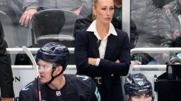 Впервые в истории женщина стала тренером клуба НХЛ