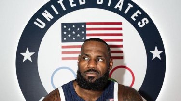 Миллиардер ЛеБрон Джеймс понесет флаг США на Олимпийских играх в Париже