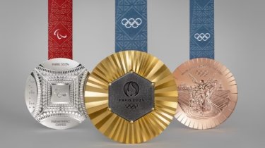 Уникальные медали Олимпиады: в каждой частичка Эйфелевой башни