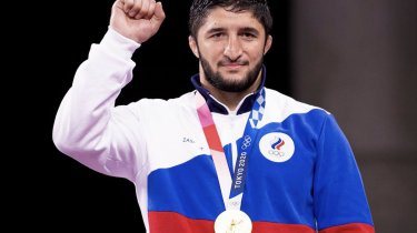 Российский борец обвинил «людей в костюмах» в неучастие на Олимпиаде