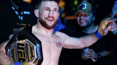 "Миллион для чемпиона UFC": Правительство страны выдало премию бойцу ММА