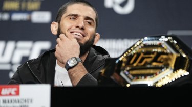 UFC 309: Махачев озвучил последствия для победителя боя "Чендлер - Оливейра"