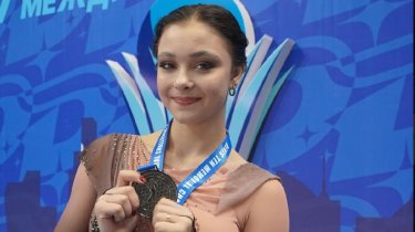 В России раскритиковали Самоделкину за пение казахстанского гимна