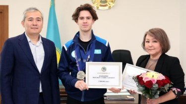 Казахстанскому фигуристу подарили квартиру в Алматы после триумфа