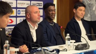 Кларенс Зеедорф выступил на пресс-конференции перед матчем легенд 1XBet в Астане