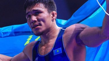 Чемпион мира по вольной борьбе из Казахстана сменит весовую категорию