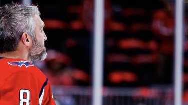 Овечкина подставил Александр: "Вашингтон" стартовал во втором раунде