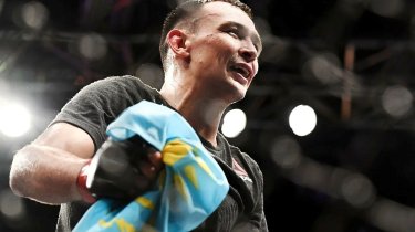 Звезду казахстанского ММА обделили деньгами в UFC