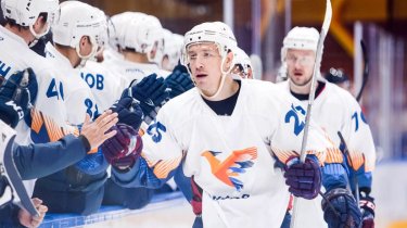 Узбекско-казахские хоккеисты не получают полгода зарплату
