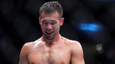 Шавката Рахмонова оставили вне гонки за титул UFC