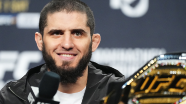 Новый чемпион UFC уверен: Махачева можно нокаутировать