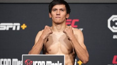 Казахстанец выступит на UFC в Баку против бойца из команды Хабиба