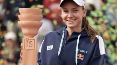 Елена Рыбакина поднялась в рейтинге после триумфа во Франции