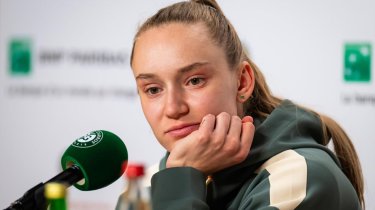 Елена Рыбакина раскритиковала себя после победы на Ролан Гаррос