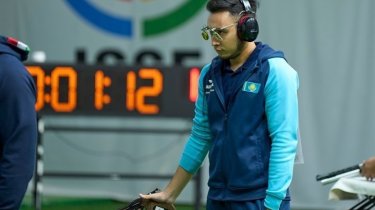 Казахстанец завоевал "серебро" Кубка мира по пулевой стрельбе