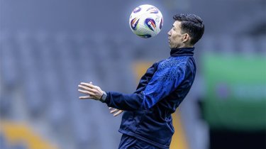 Бахтиер Зайнутдинов порадовал юных футболистов