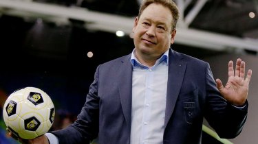 Леонид Слуцкий может стать главным тренером "Кайрата"?
