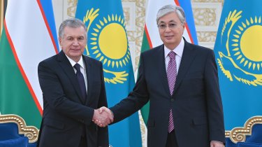 Токаев поздравил Узбекистан с выходом на ЧМ-2026