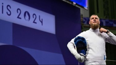 Казахстанец триумфально одолел олимпийского чемпиона
