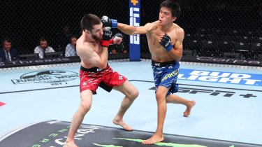 Названы виновники поражения Азата Максума в UFC