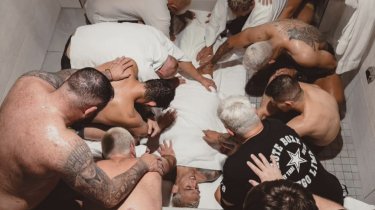 Экс-соперник Рахмонова стал участником пугающего эпизода на UFC 317 (видео)