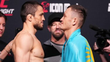 Казах сразится с Нурмагомедовым за титул UFC?