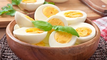 Диетолог назвала продукты, которые надолго подавляют аппетит